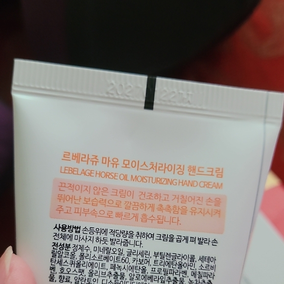 Lebelage Moisturizing Hand Cream 3 Set - Picture 5 of 8